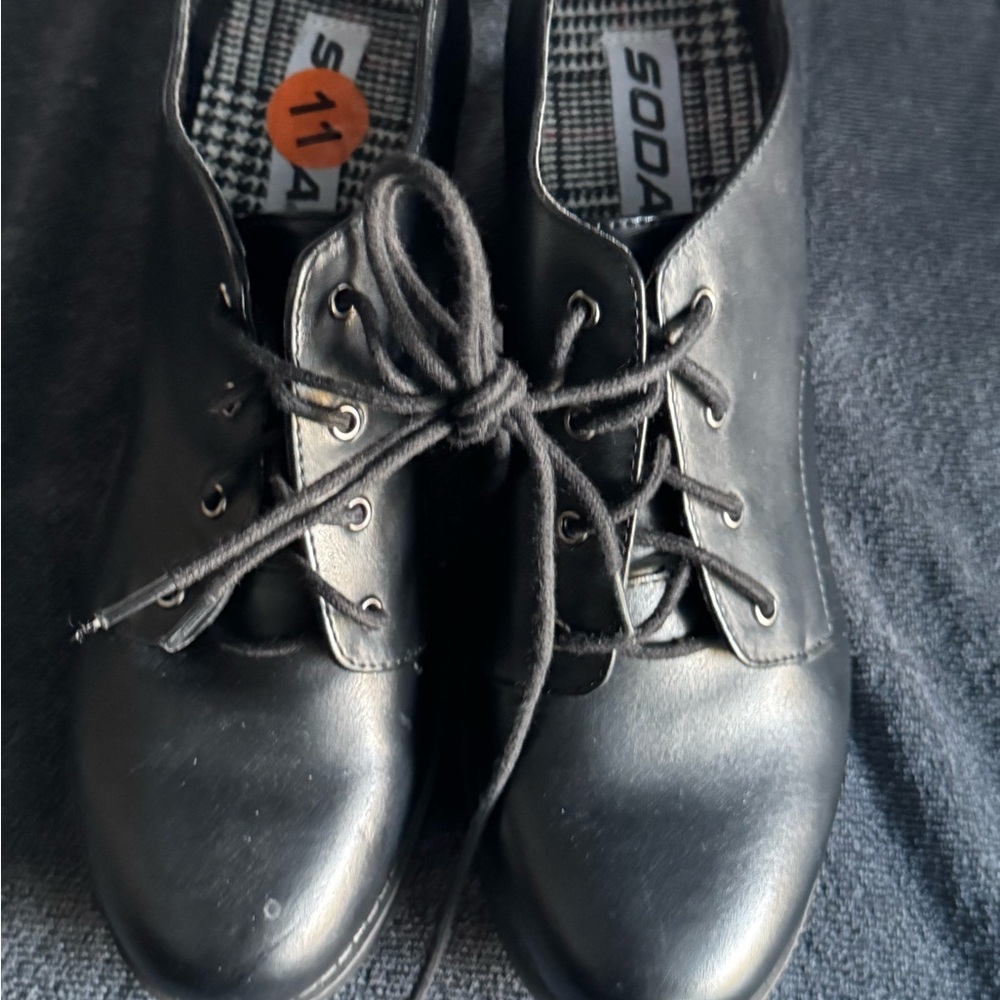 Soda Black Leather Lace-Up Chunky Heeled Shoes
